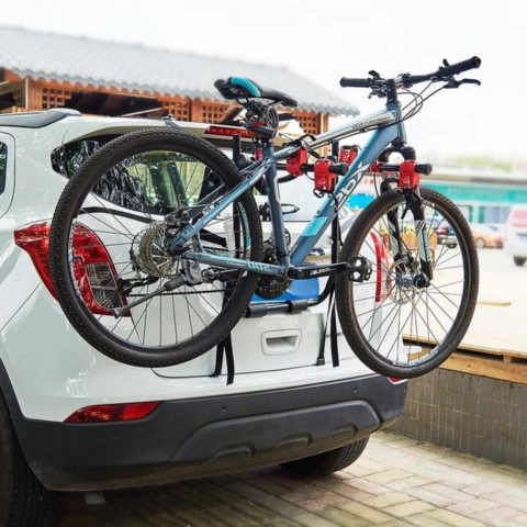 Fahrradträger für den Kofferraum — Robuste und langlebige Struktur
