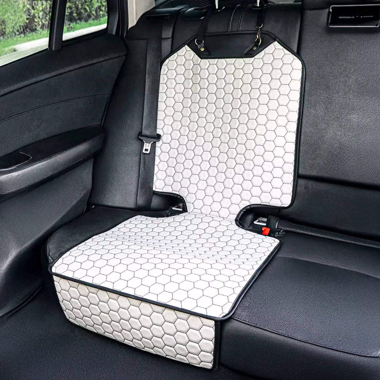 Tapete de Proteção para Assento de Carro — Elegância Moderna e Proteção Completa 